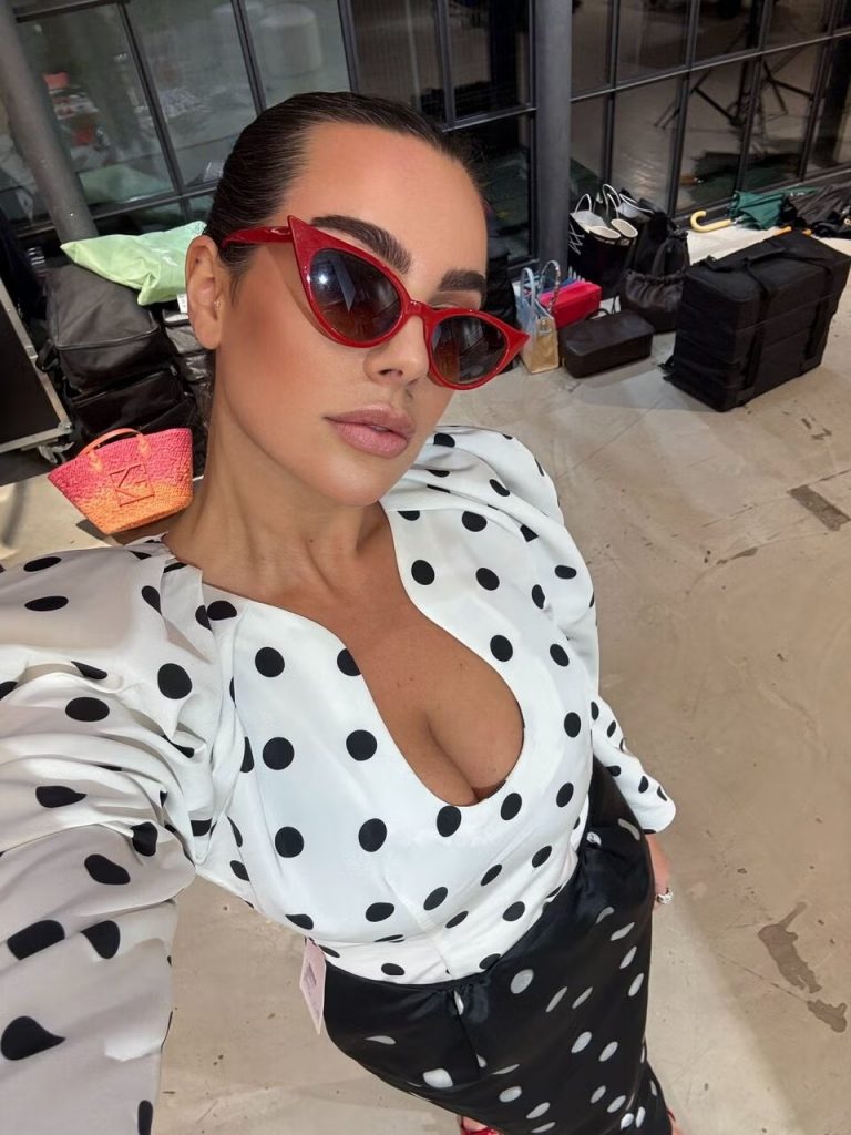 Nadine Mirada modelt in der neuen Werbekampagne von Humanic