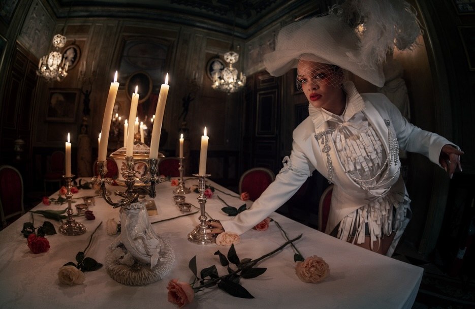 Rihanna erschien gemeinsam mit ihrer Tochter auf dem Cover des W Magazine