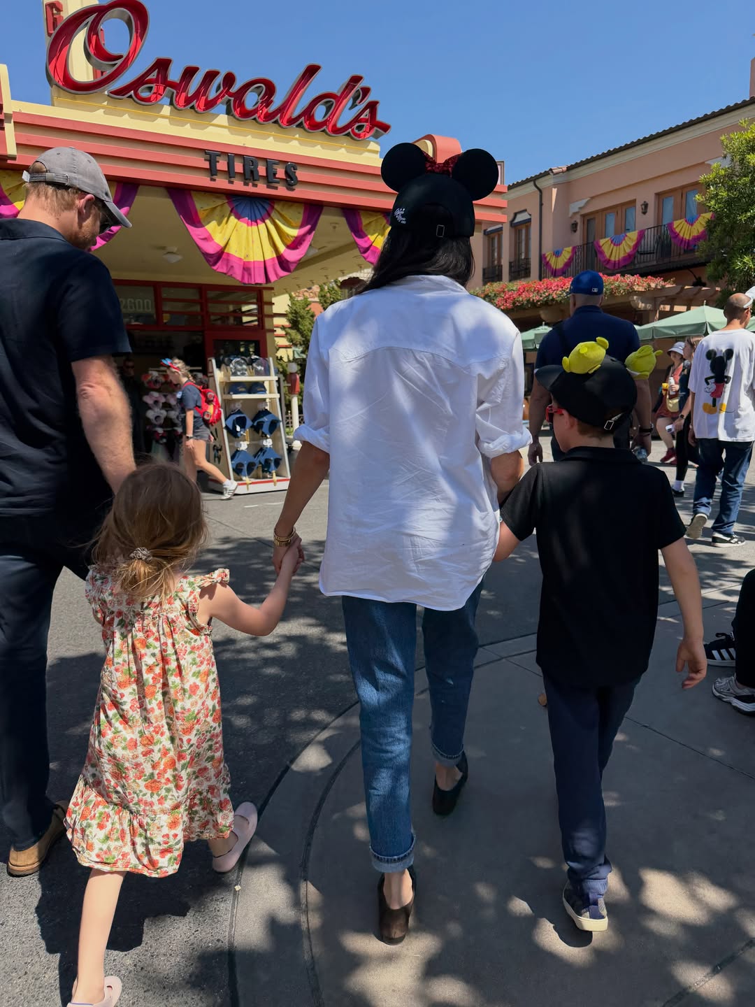 Wie die Familie von Meghan Markle einen Tag im Disneyland verbrachte
