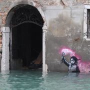 Banksy schuf ein neues Wandgemälde im Westen Londons