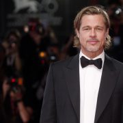 Brad Pitt reagiert auf die Geschichte einer betrogenen Französin