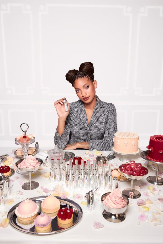 Anya Taylor-Joy, Jisoo und Willow Smith in neuer Kampagne von Dior Beauty