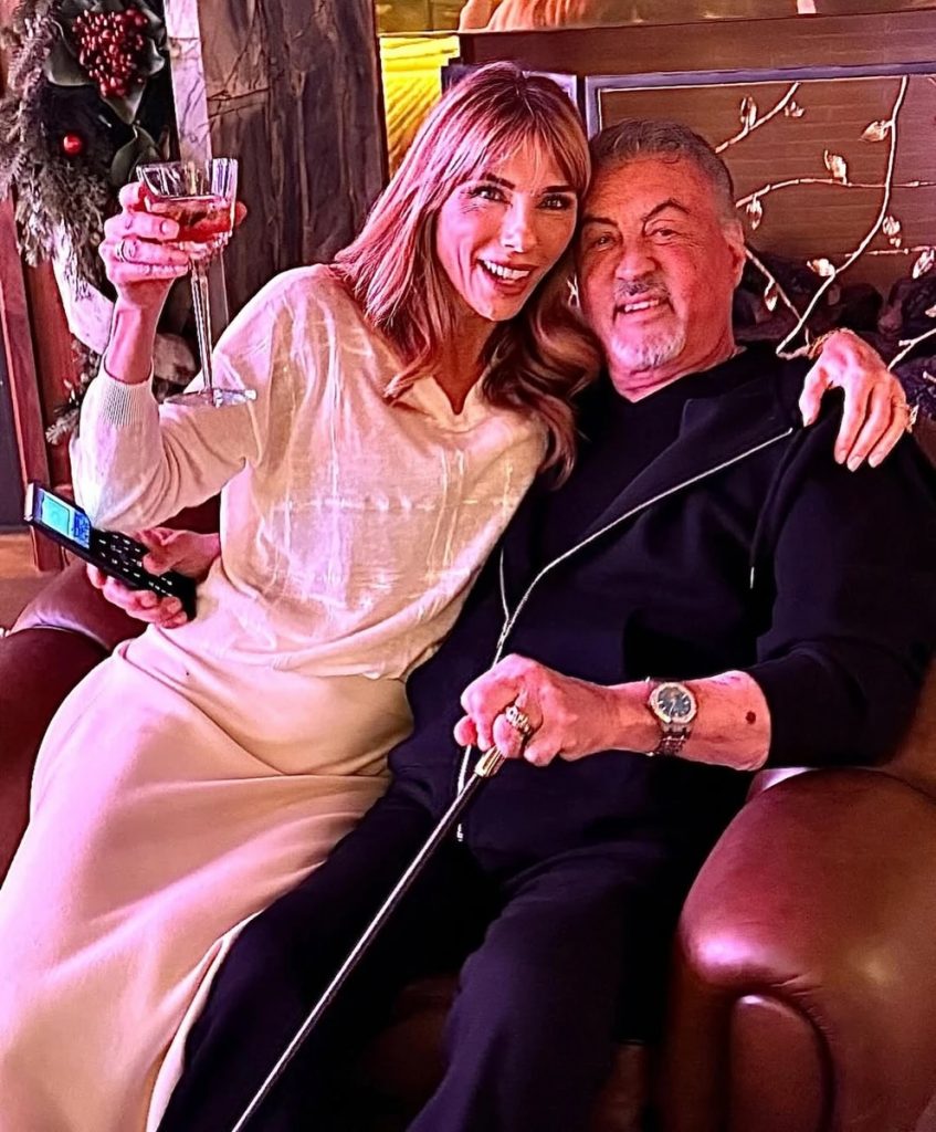 29 Jahre zusammen: Sylvester Stallone zeigt gem&uuml;tliches Zuhause-Foto mit seiner Ehefrau