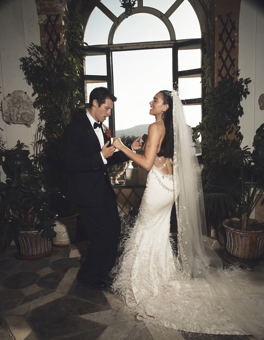 Mr & Mrs: Dua Lipa teilt neue Hochzeitsfotos
