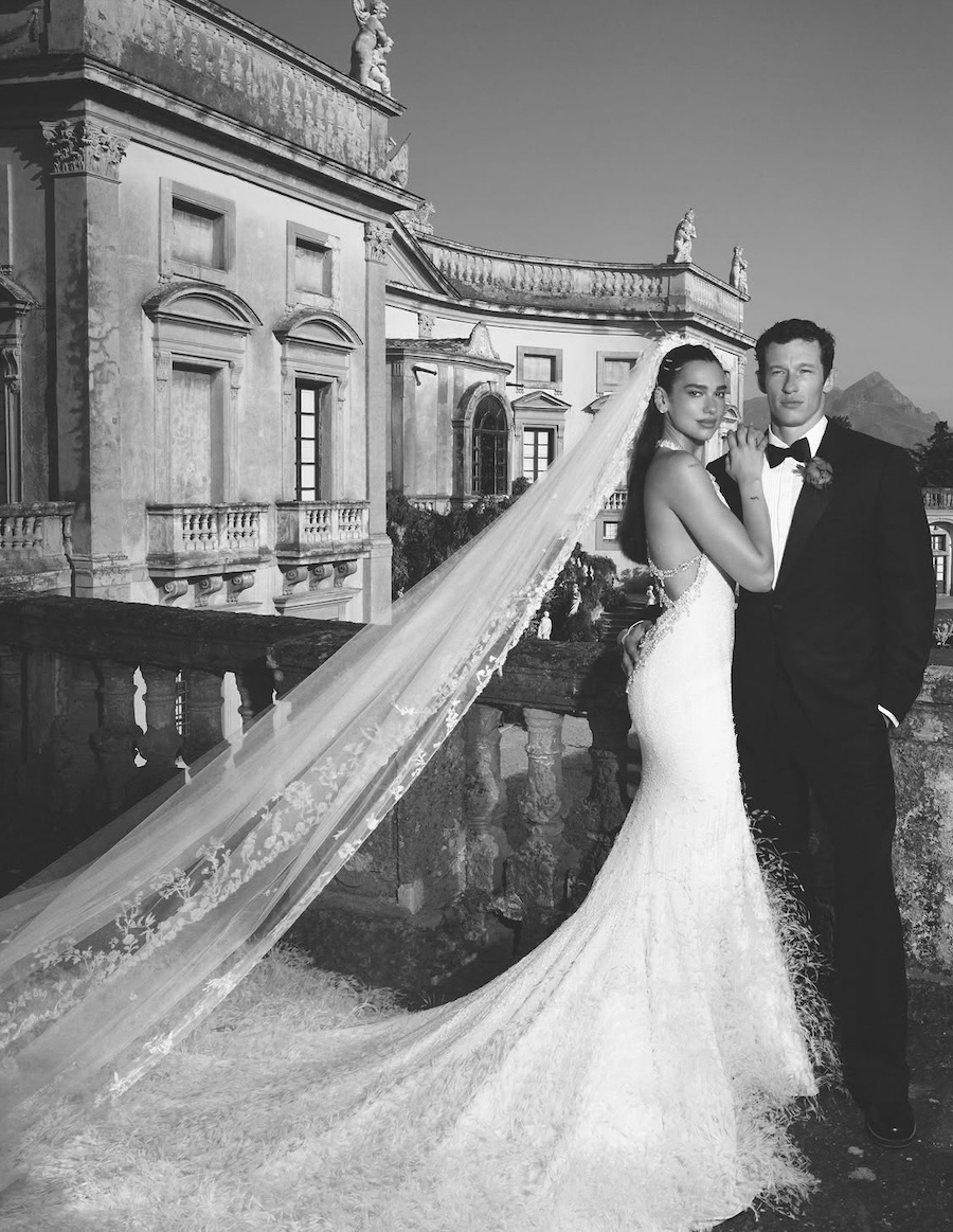 Mr & Mrs: Dua Lipa teilt neue Hochzeitsfotos