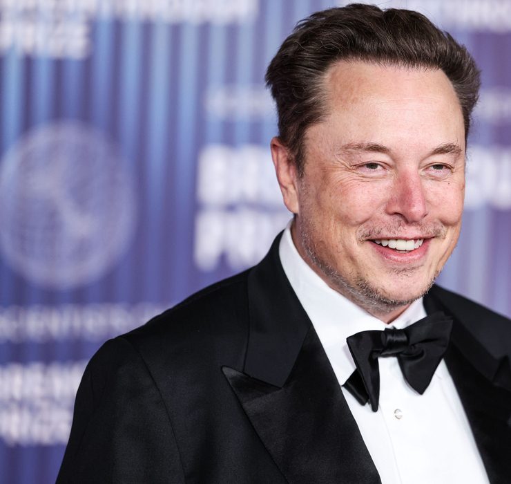 Elon Musk becomes the first trillionaire in history