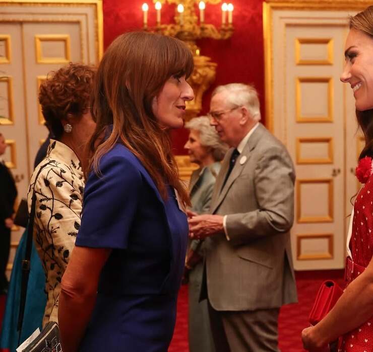 Modischer Auftritt: Die Prinzessin von Wales zeigt eine stilvolle Alternative zum Polka-Dot-Print