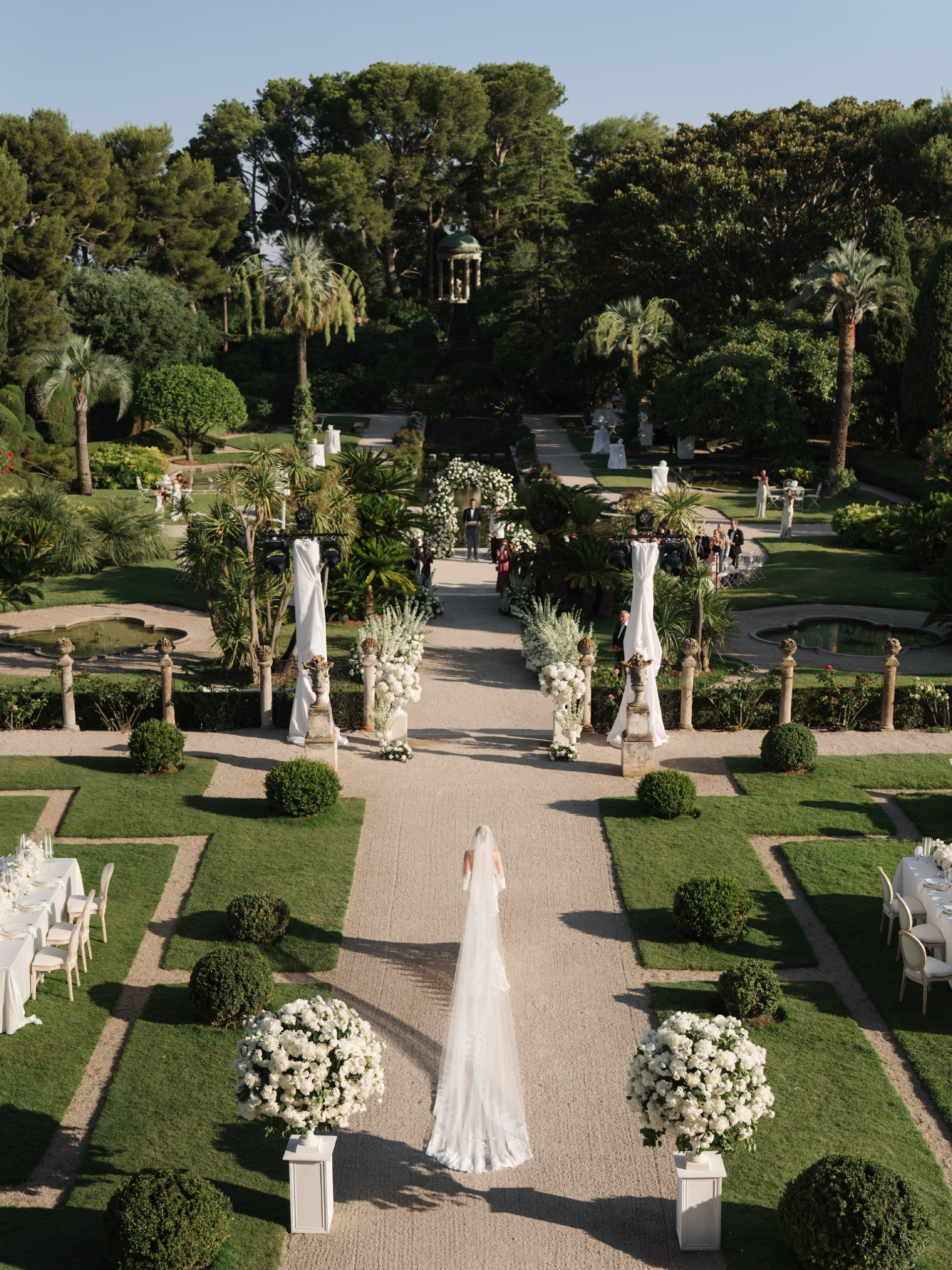 Leonie Hanne celebrated a fairytale wedding in France and shared the first photos