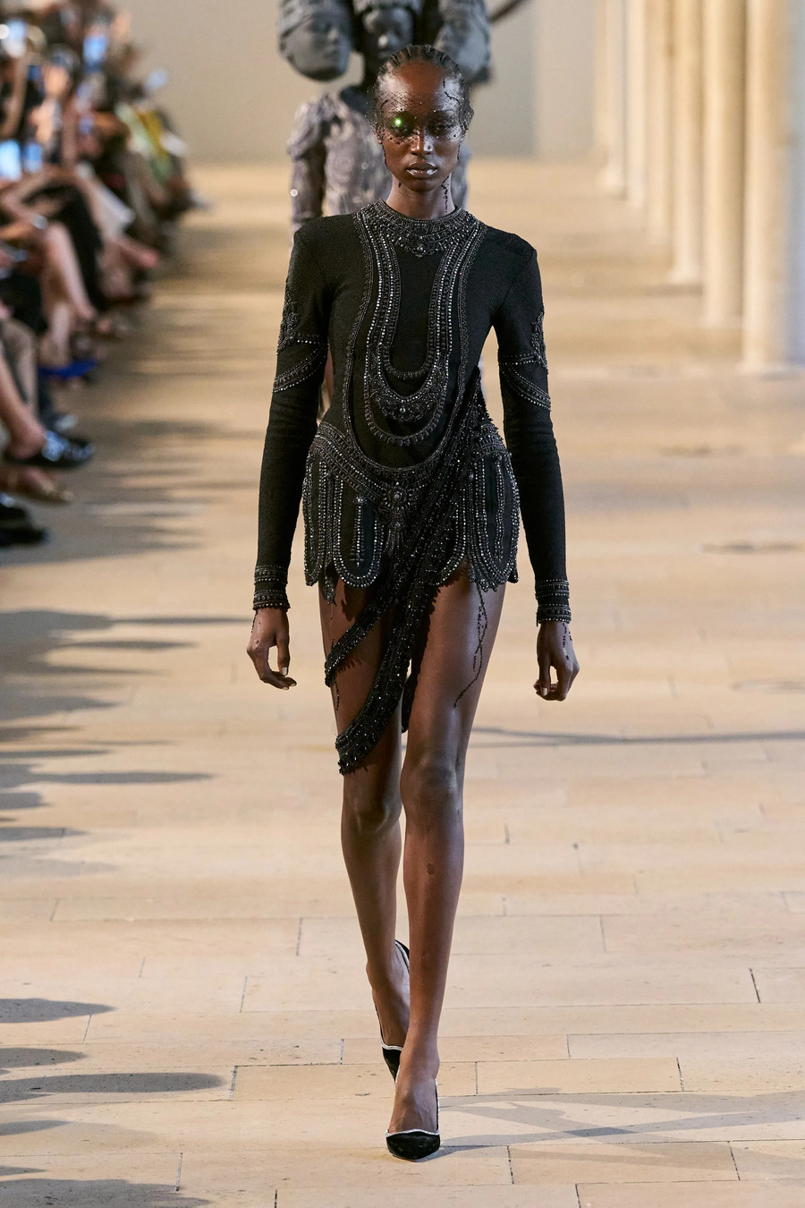 Temple-inspired gowns: Rahul Mishra unveils the Haute Couture collection «Devi: The Eternal Muse»