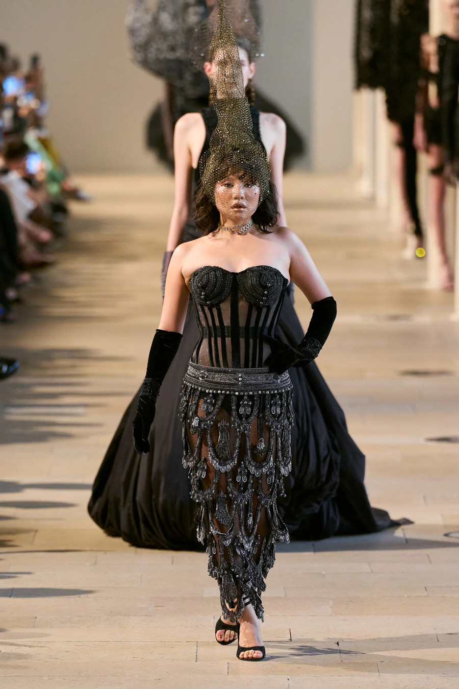 Temple-inspired gowns: Rahul Mishra unveils the Haute Couture collection «Devi: The Eternal Muse»