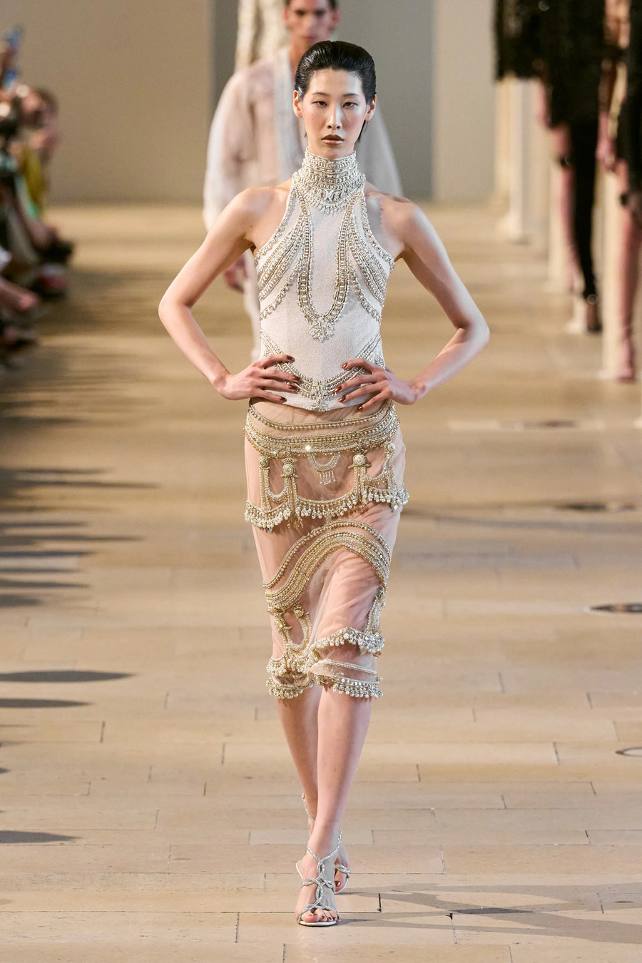 Temple-inspired gowns: Rahul Mishra unveils the Haute Couture collection «Devi: The Eternal Muse»