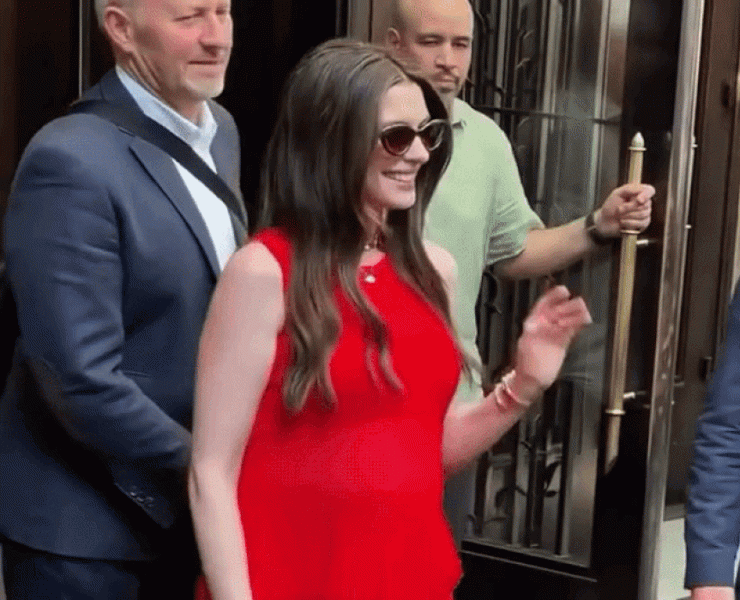 Anne Hathaway
