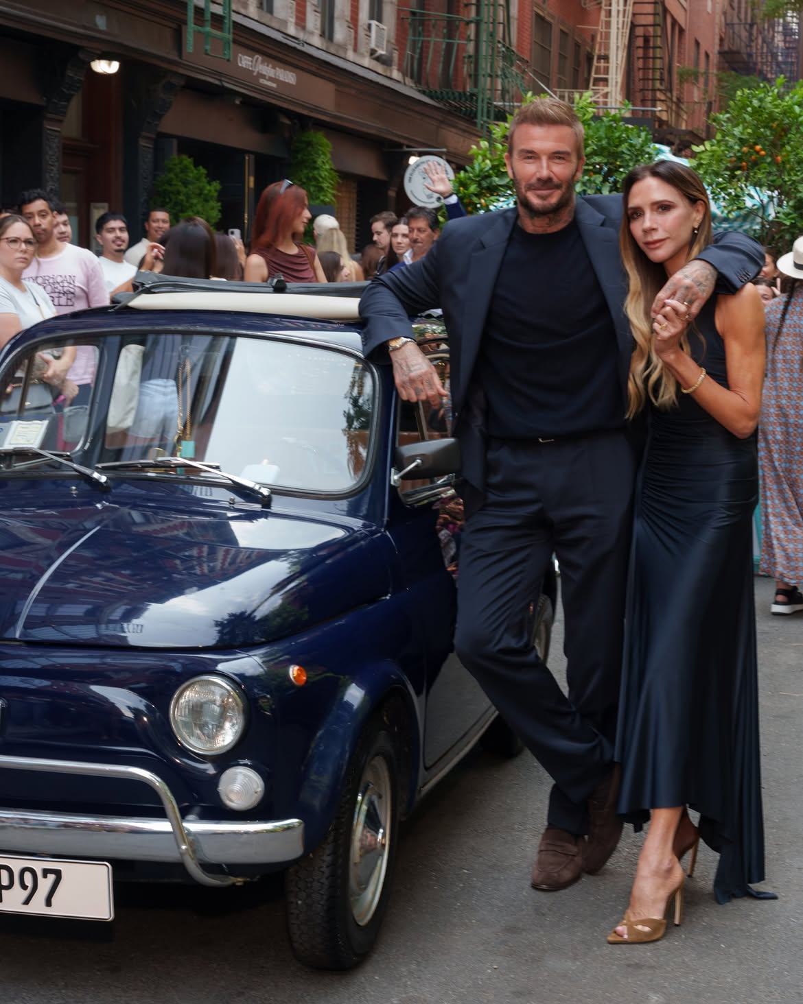 Victoria Beckham eröffnet Pop-up, inspiriert von ihrem Duft Portofino ’97