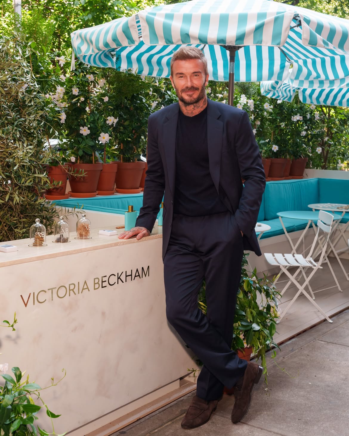 Victoria Beckham eröffnet Pop-up, inspiriert von ihrem Duft Portofino ’97