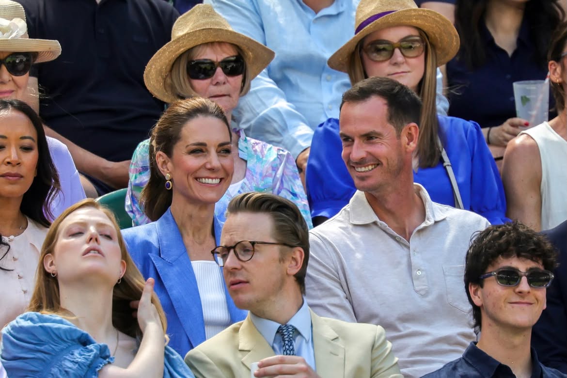 In Himmelblau: Ein Blick auf den neuen Auftritt von Catherine, Princess of Wales