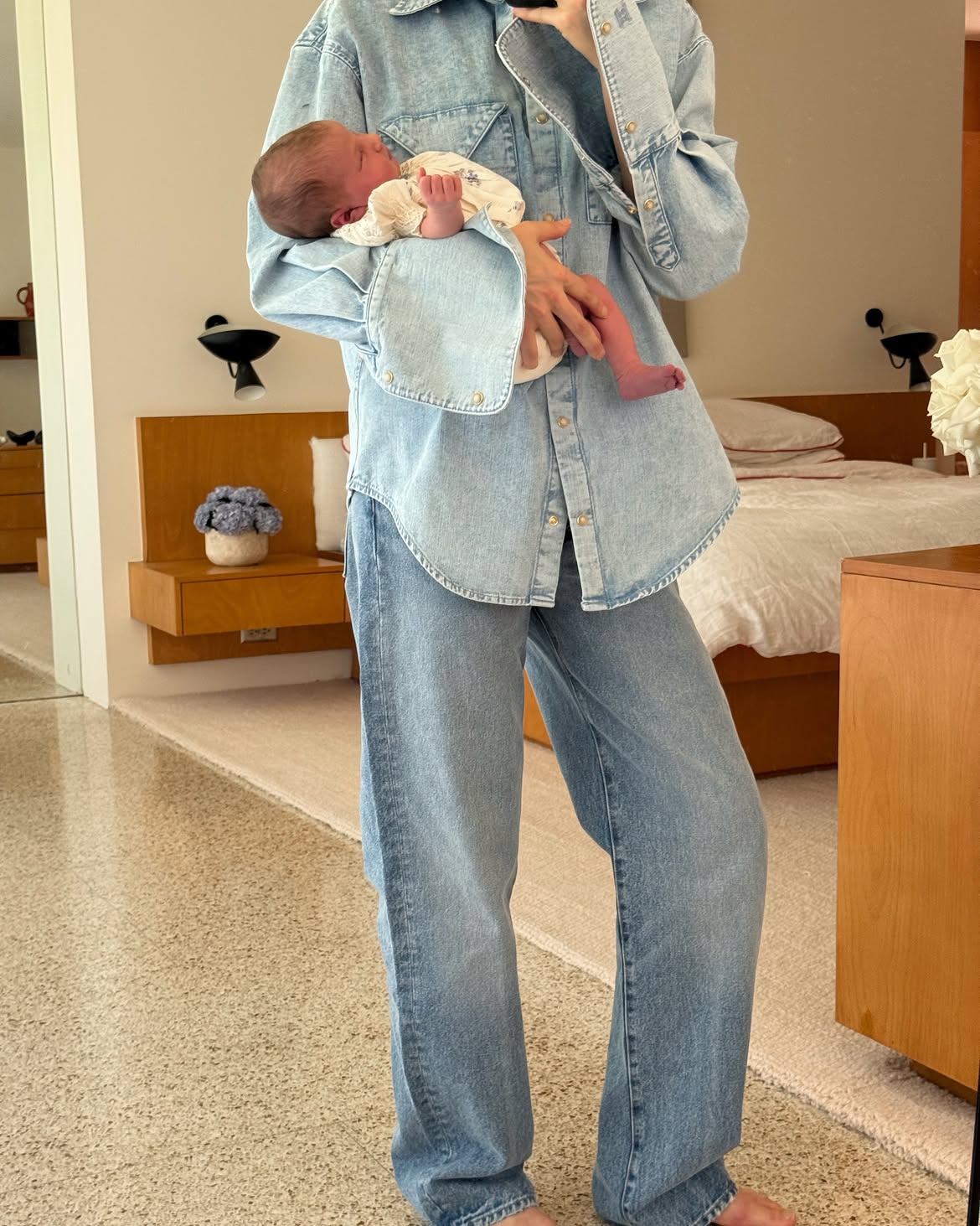 Elsa Hosk ist zum zweiten Mal Mutter geworden und zeigt die ersten Fotos ihrer Tochter