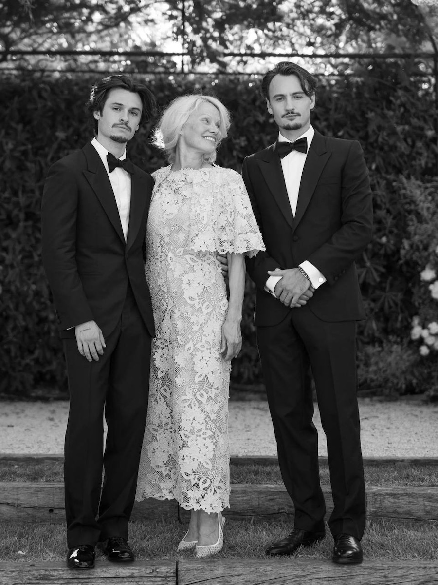 Pamela Andersons j&uuml;ngster Sohn hat in Saint-Tropez geheiratet: Die ersten Fotos der Hochzeit