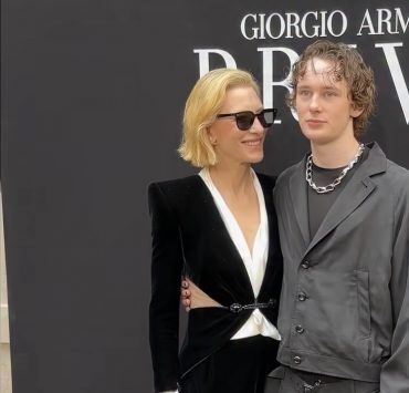 Seltener Auftritt: Cate Blanchett besucht die Giorgio-Armani-Show mit ihrem Sohn