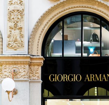 Die Familie von Giorgio Armani lehnt eine Beteiligung an der Entstehung des Biopics über den Modeschöpfer ab