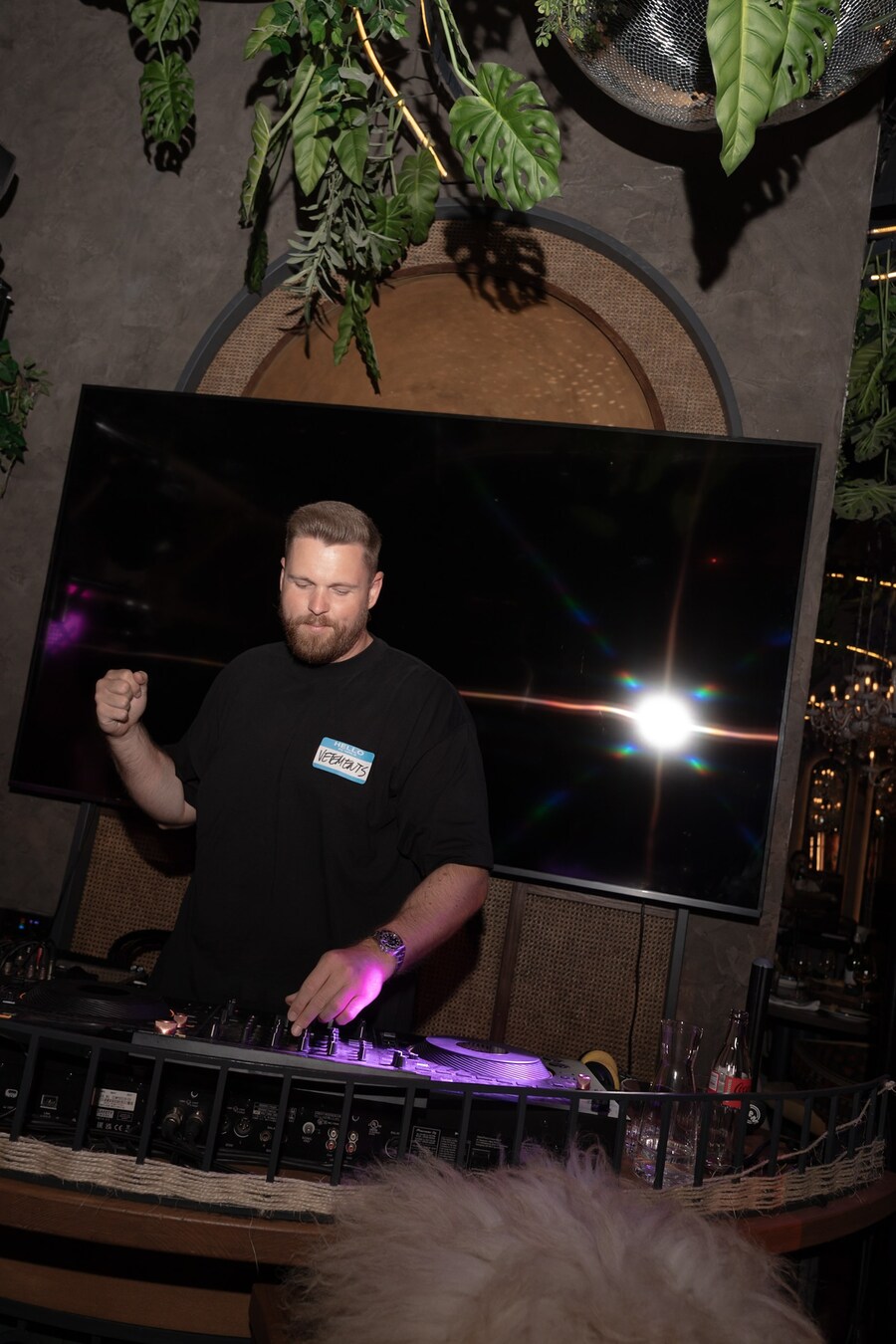 How it was: White Party lit up Chaihona Vienna