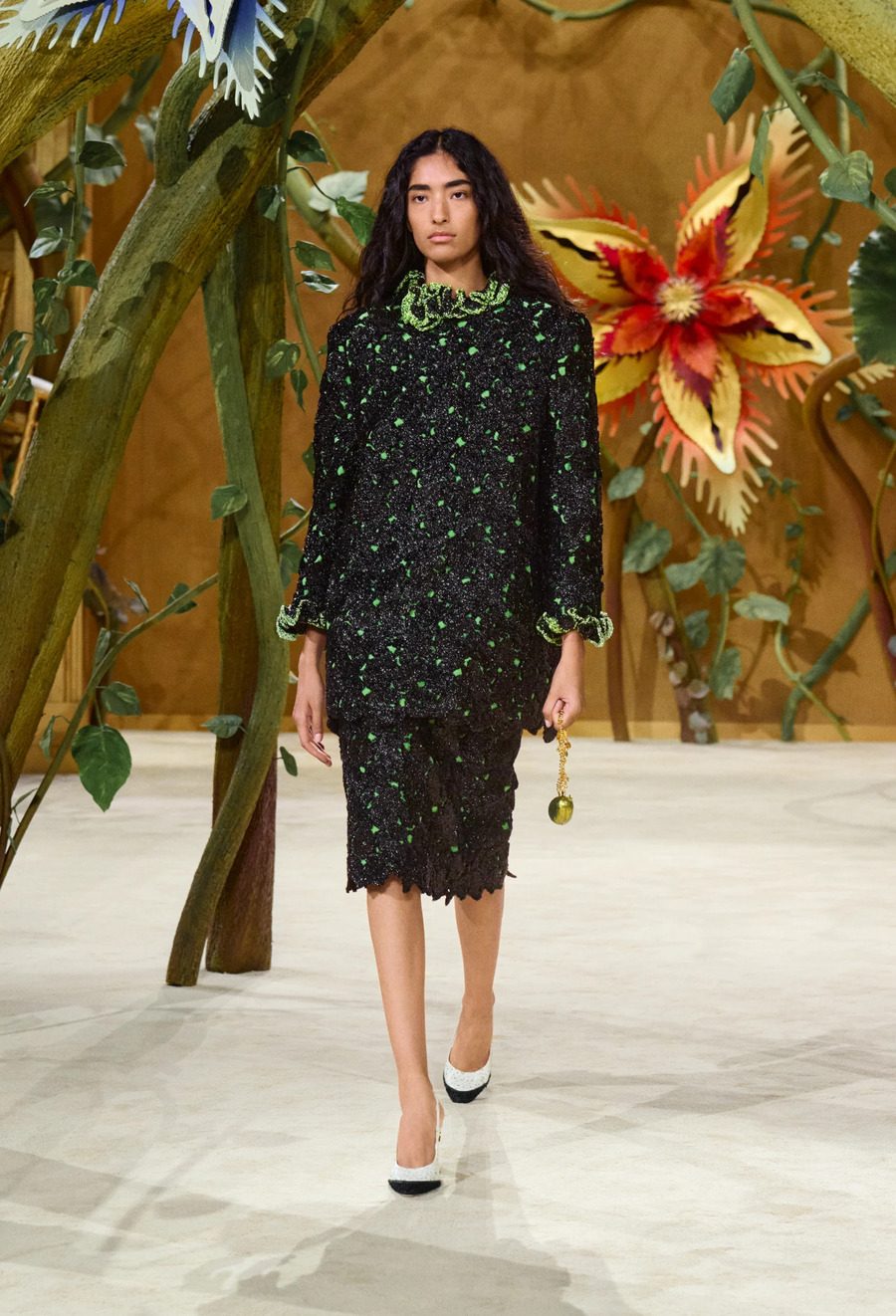 M&auml;rchenhafter Garten und die Archive von Chanel: Matthieu Blazy pr&auml;sentiert neue Haute-Couture-Kollektion
