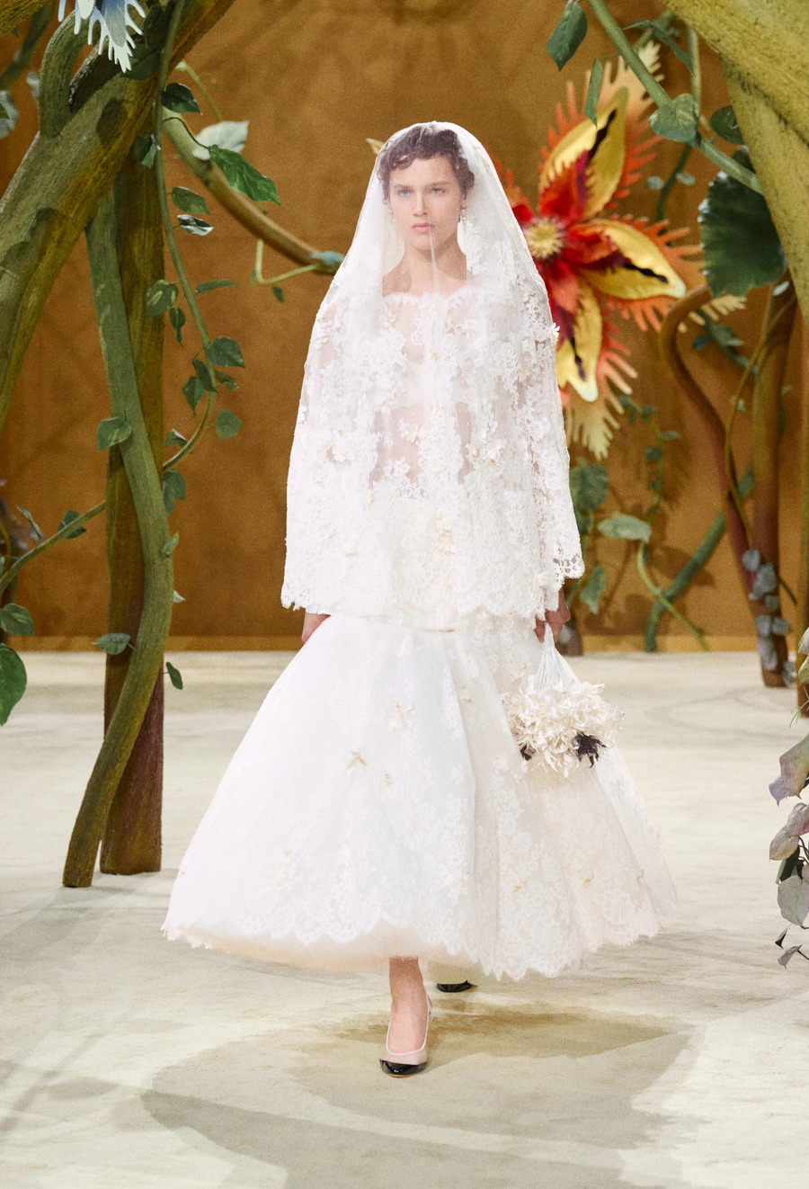 M&auml;rchenhafter Garten und die Archive von Chanel: Matthieu Blazy pr&auml;sentiert neue Haute-Couture-Kollektion
