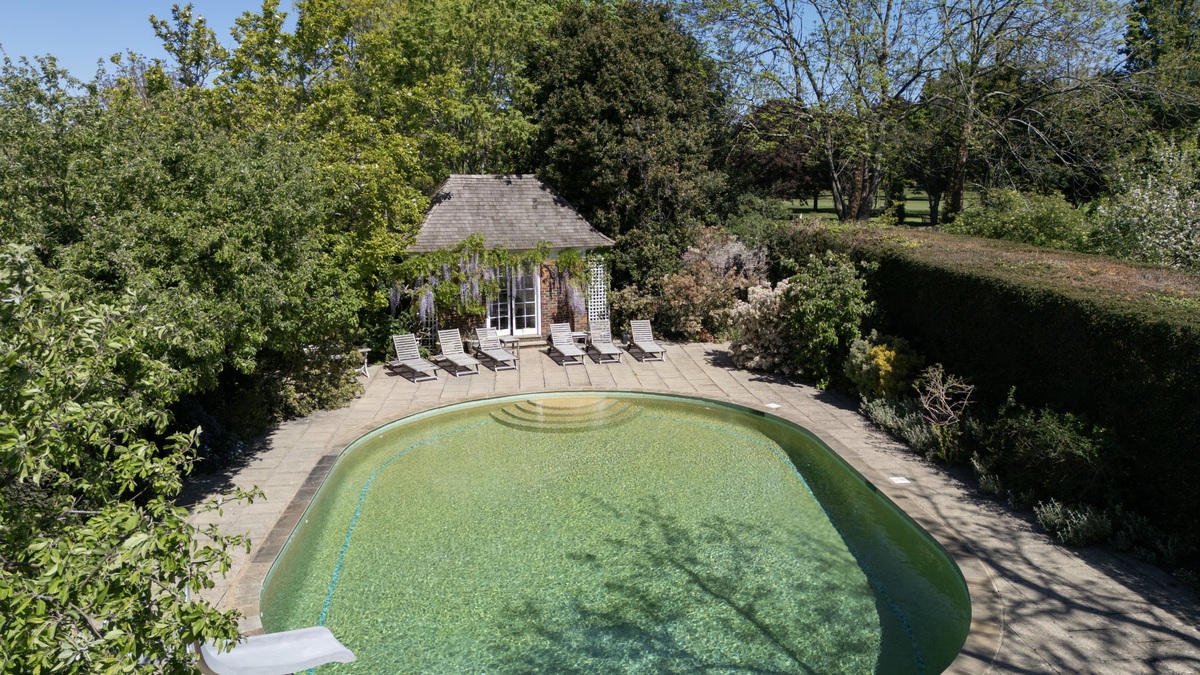 Princess Diana’s former weekend retreat listed for $33.4 million