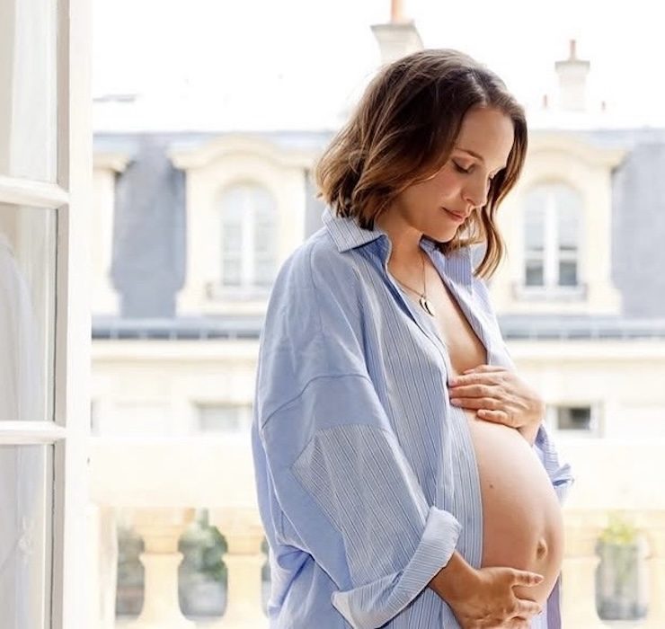 Natalie Portman posiert hochschwanger für ein zärtliches Fotoshooting