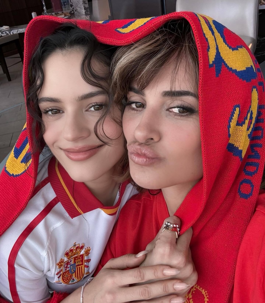 Leidenschaftliche Fans: Penélope Cruz und Rosalía gemeinsam beim Fußballspiel