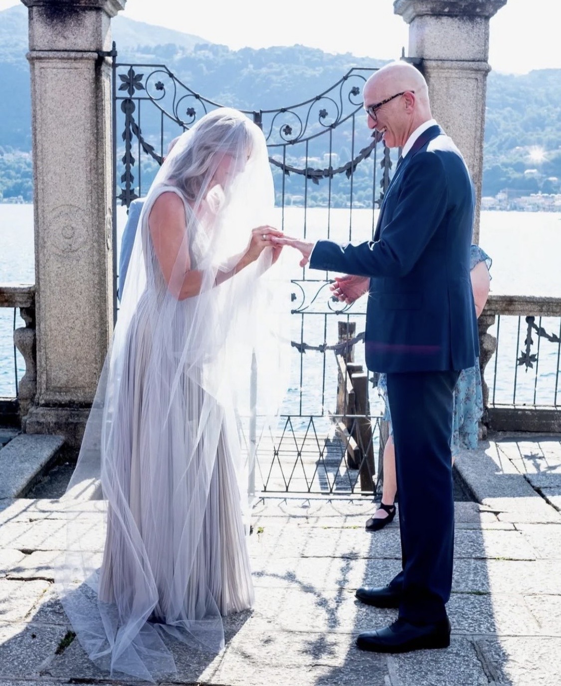 Paulina Porizkova zeigt die ersten Fotos ihrer italienischen Hochzeit