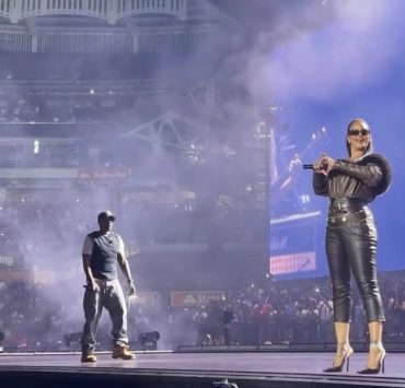 Zum ersten Mal seit vier Jahren: Rihanna kehrt auf die B&uuml;hne zur&uuml;ck