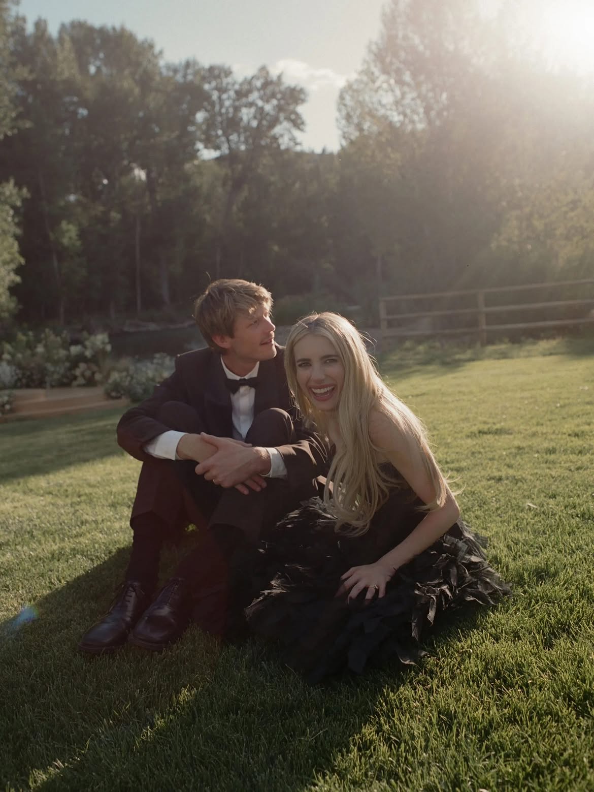 Emma Roberts zeigt neue Fotos von ihrer Hochzeit