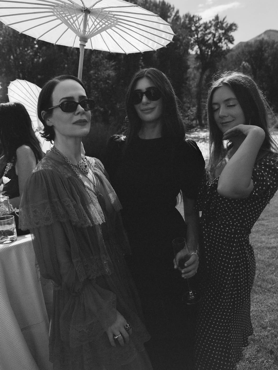 Emma Roberts zeigt neue Fotos von ihrer Hochzeit
