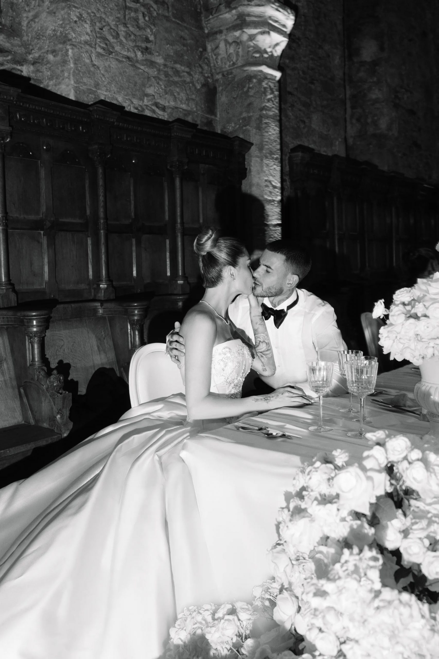 Fußballstar Lucas Hernández hat geheiratet: die schönsten Aufnahmen der prachtvollen Hochzeit