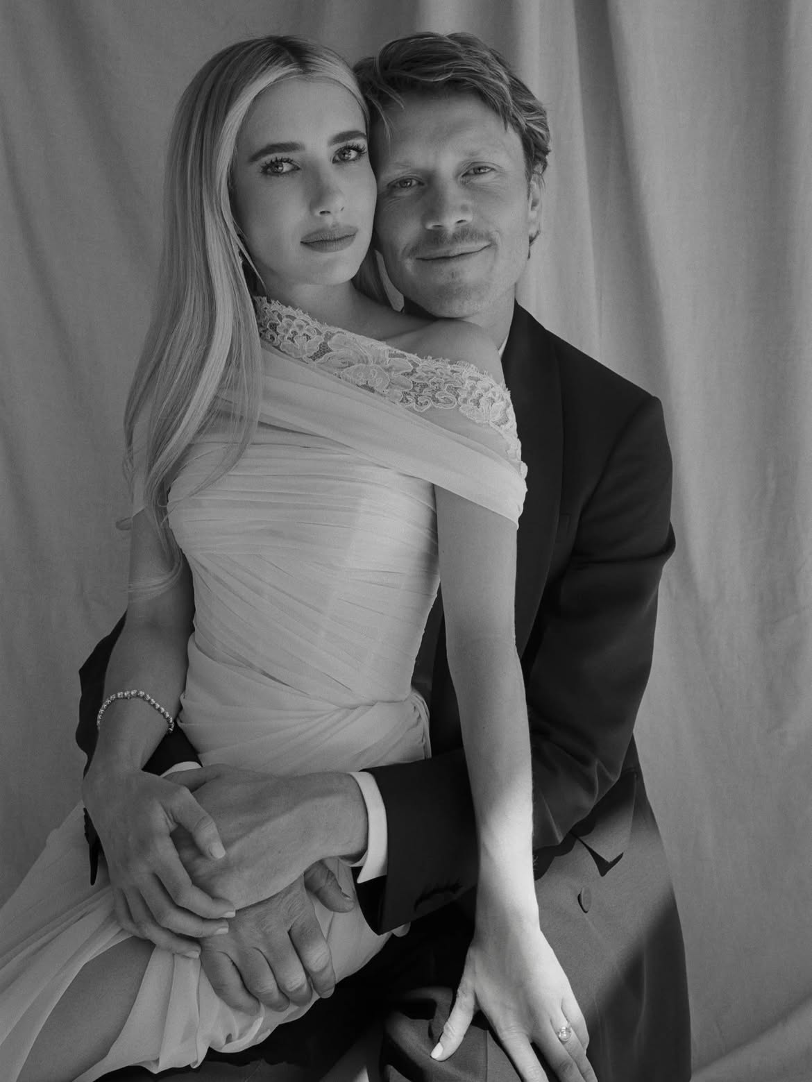 Emma Roberts zeigt neue Fotos von ihrer Hochzeit