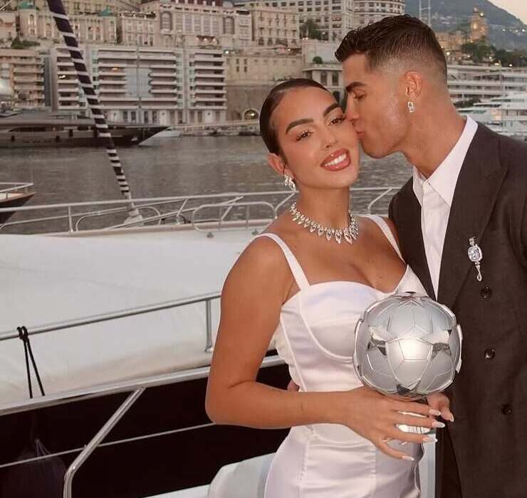 Cristiano Ronaldo und Georgina Rodr&iacute;guez haben geheiratet: das erste Foto von der Hochzeit