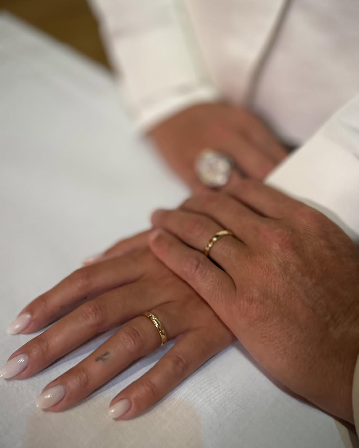 Cristiano Ronaldo und Georgina Rodríguez haben geheiratet: das erste Foto von der Hochzeit