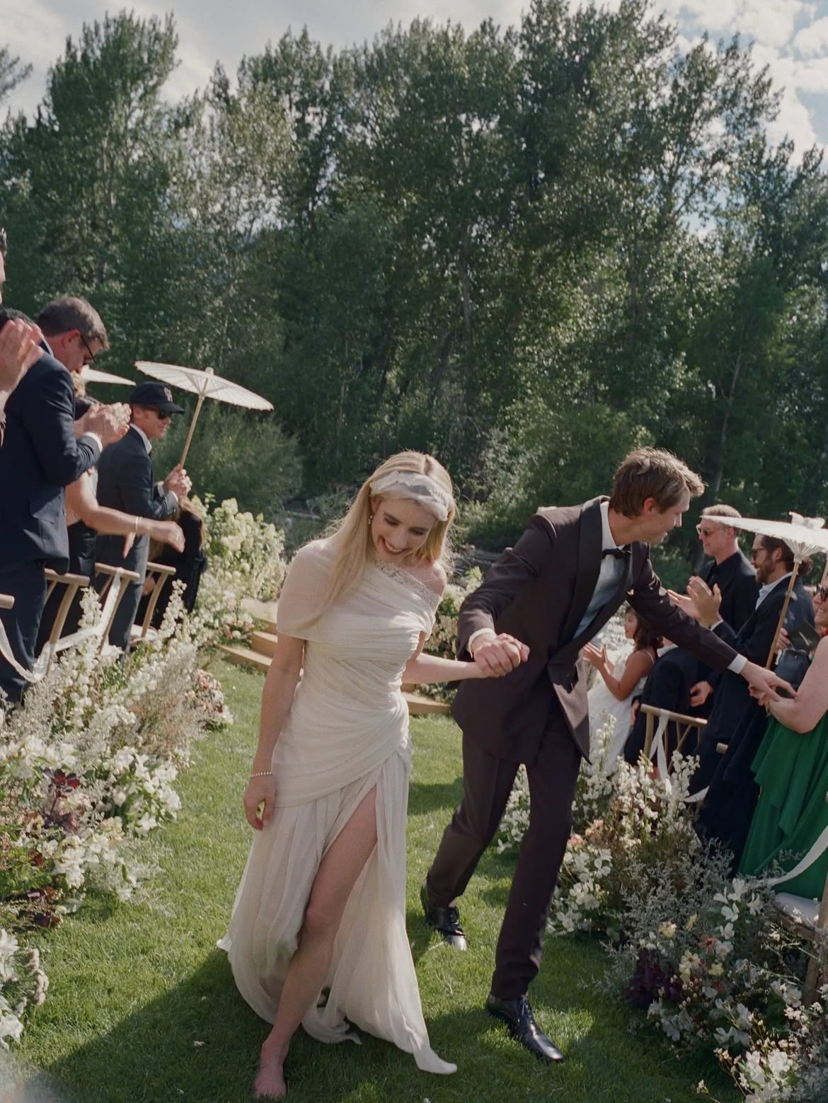 Emma Roberts zeigt neue Fotos von ihrer Hochzeit
