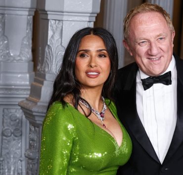 Familienzuwachs der besonderen Art: Die 59-j&auml;hrige Salma Hayek ist zum ersten Mal Gro&szlig;mutter geworden