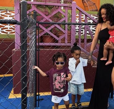 Rihanna begeistert mit seltenen Fotos mit ihren drei Kindern