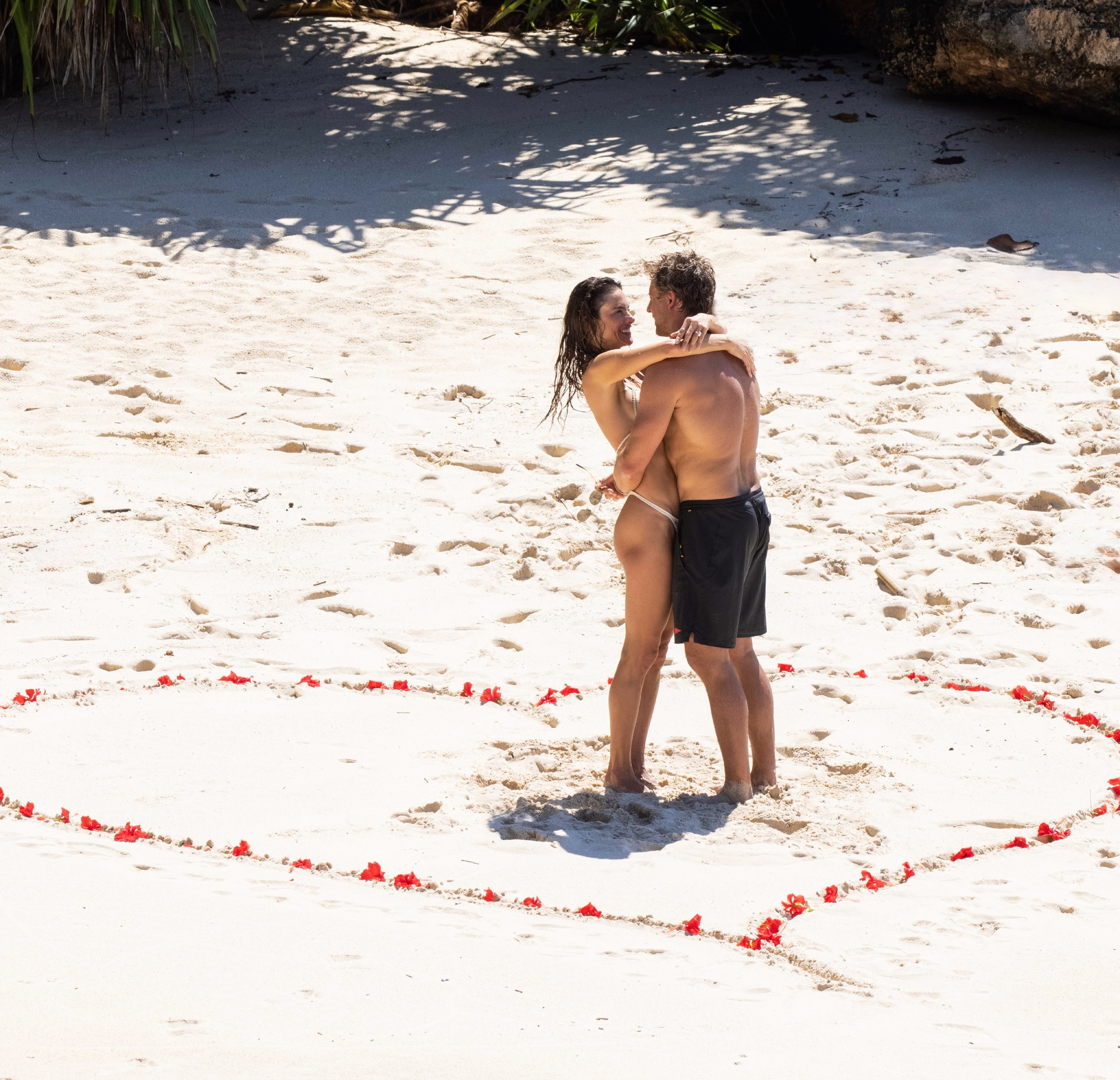 Alessandra Ambrosio heiratet: Romantischer Heiratsantrag in Indonesien