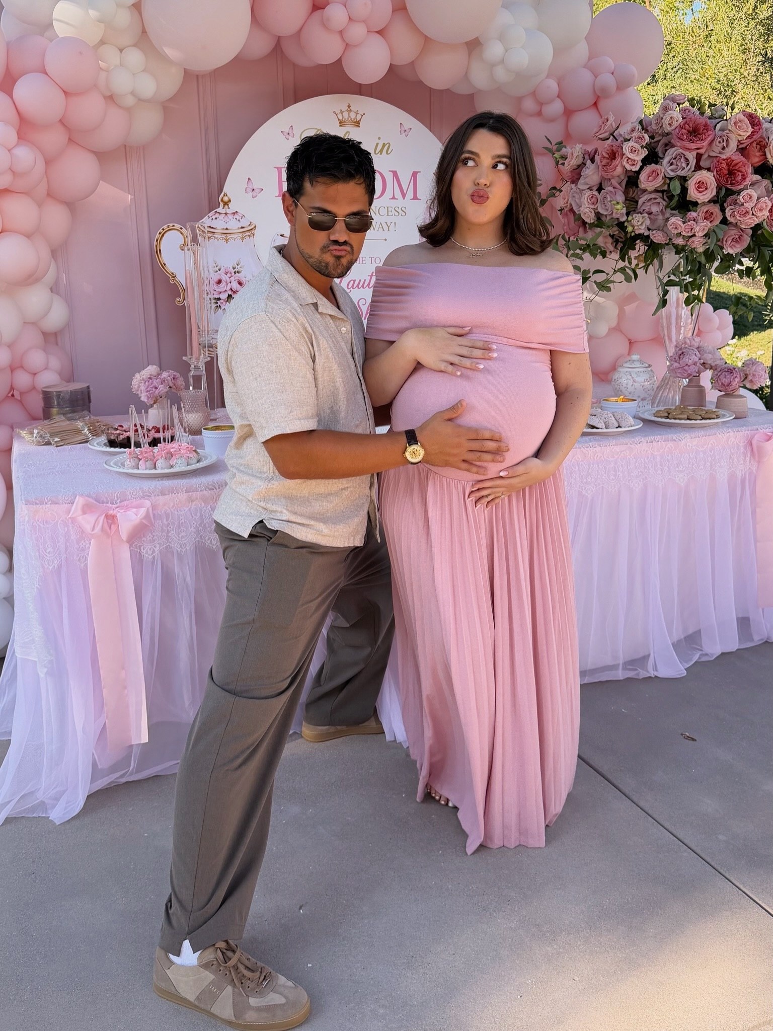 In freudiger Erwartung: Taylor Lautner und seine Frau veranstalteten eine stimmungsvolle Baby-Party