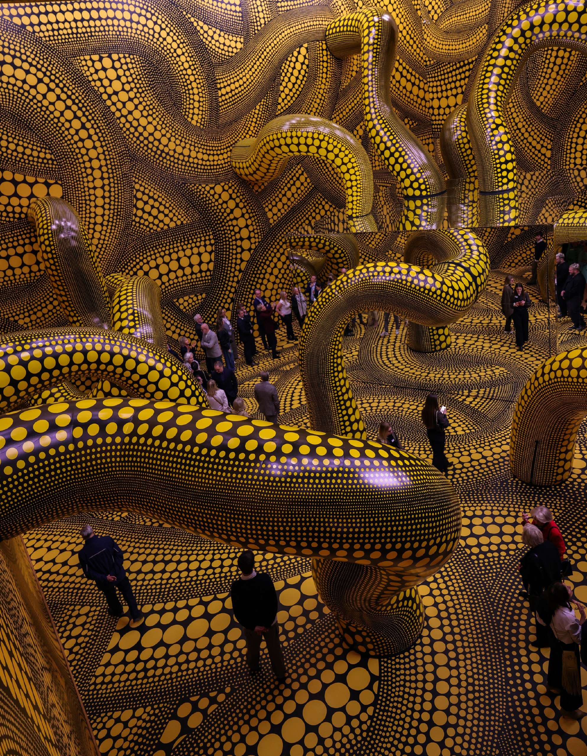 Yayoi Kusama ist tot &mdash; die legend&auml;re japanische K&uuml;nstlerin und &laquo;K&ouml;nigin der Punkte&raquo;