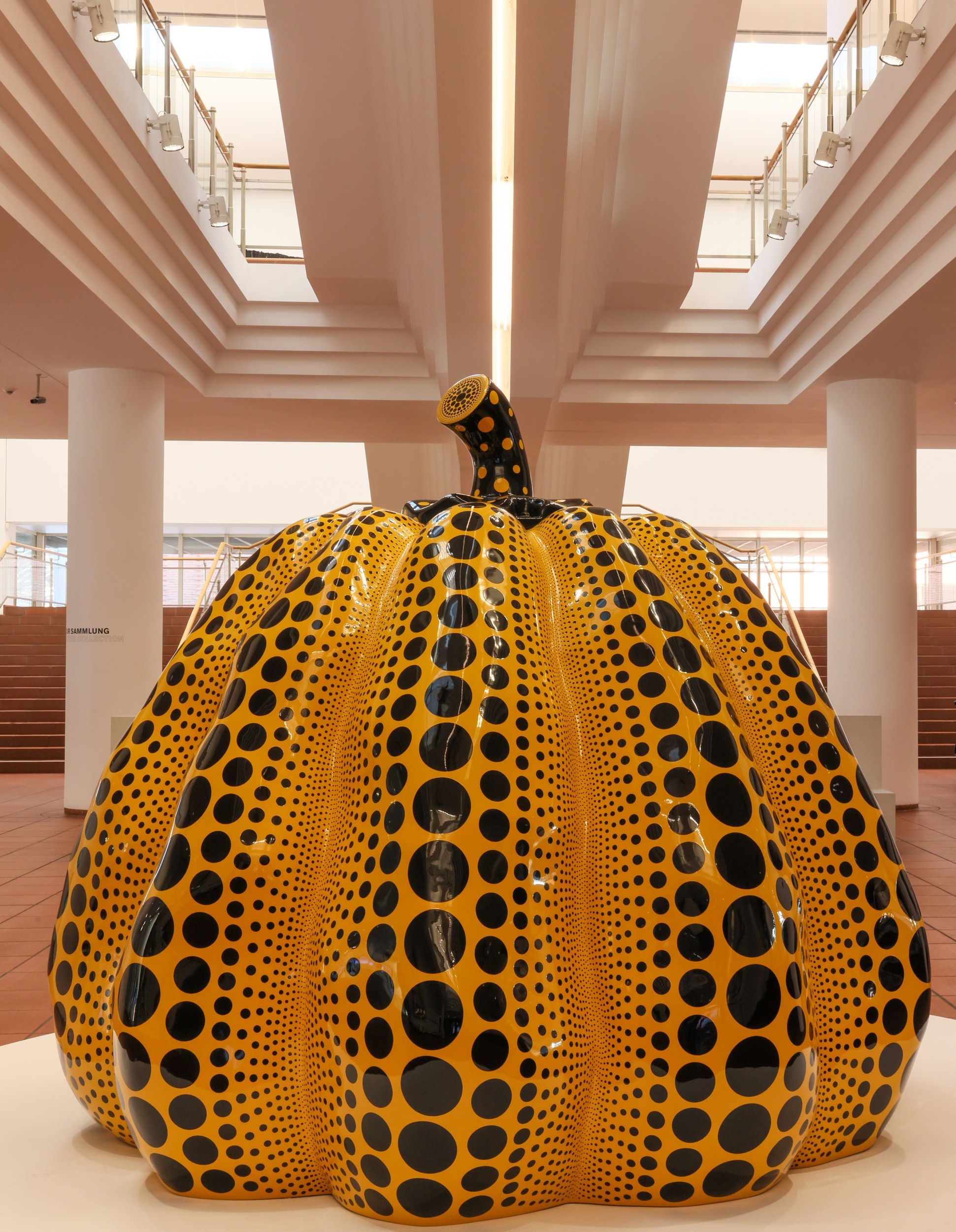 Yayoi Kusama ist tot &mdash; die legend&auml;re japanische K&uuml;nstlerin und &laquo;K&ouml;nigin der Punkte&raquo;