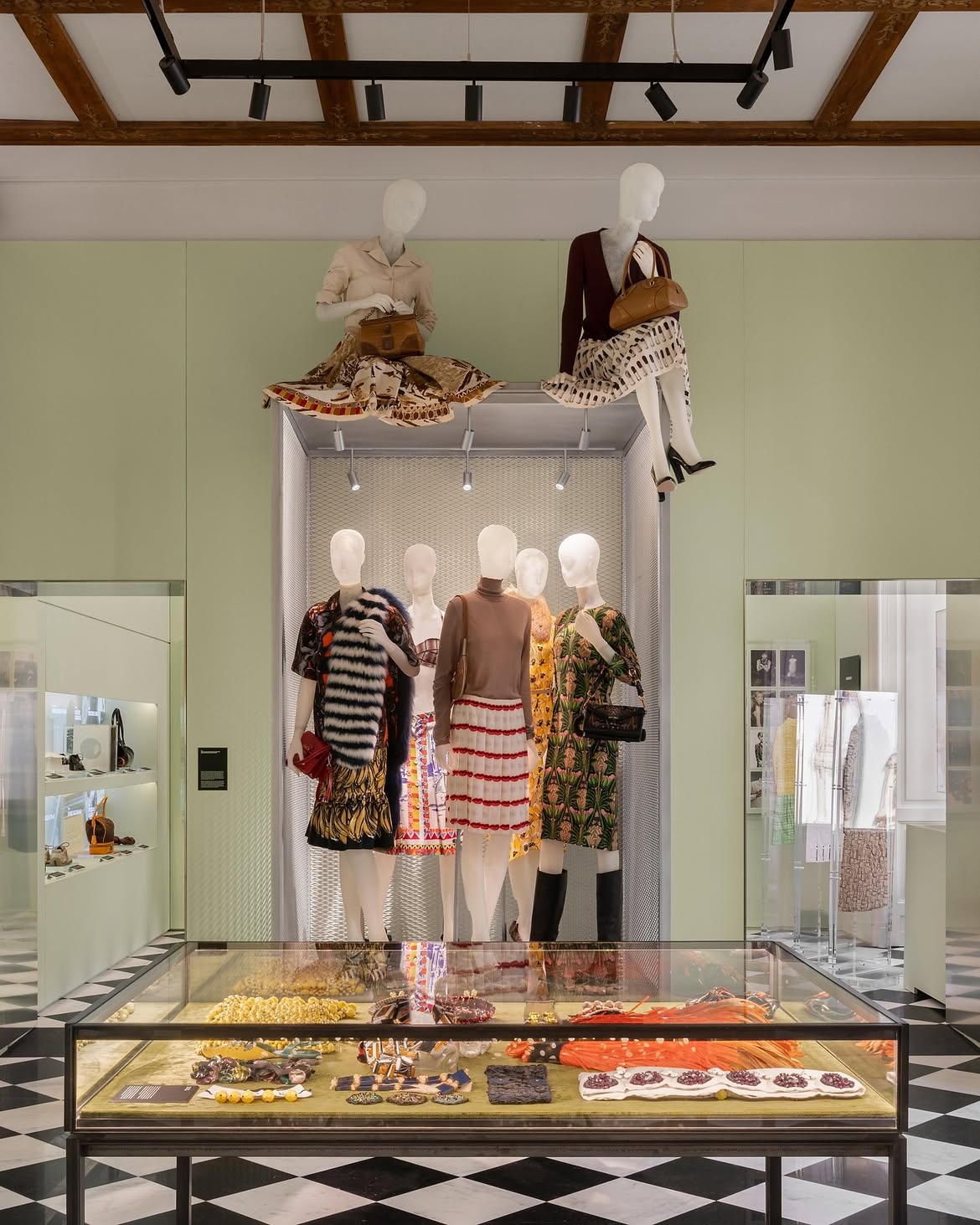Die achtstöckige Prada Galleria in Mailand: Ein Blick in den neuen Raum der Marke