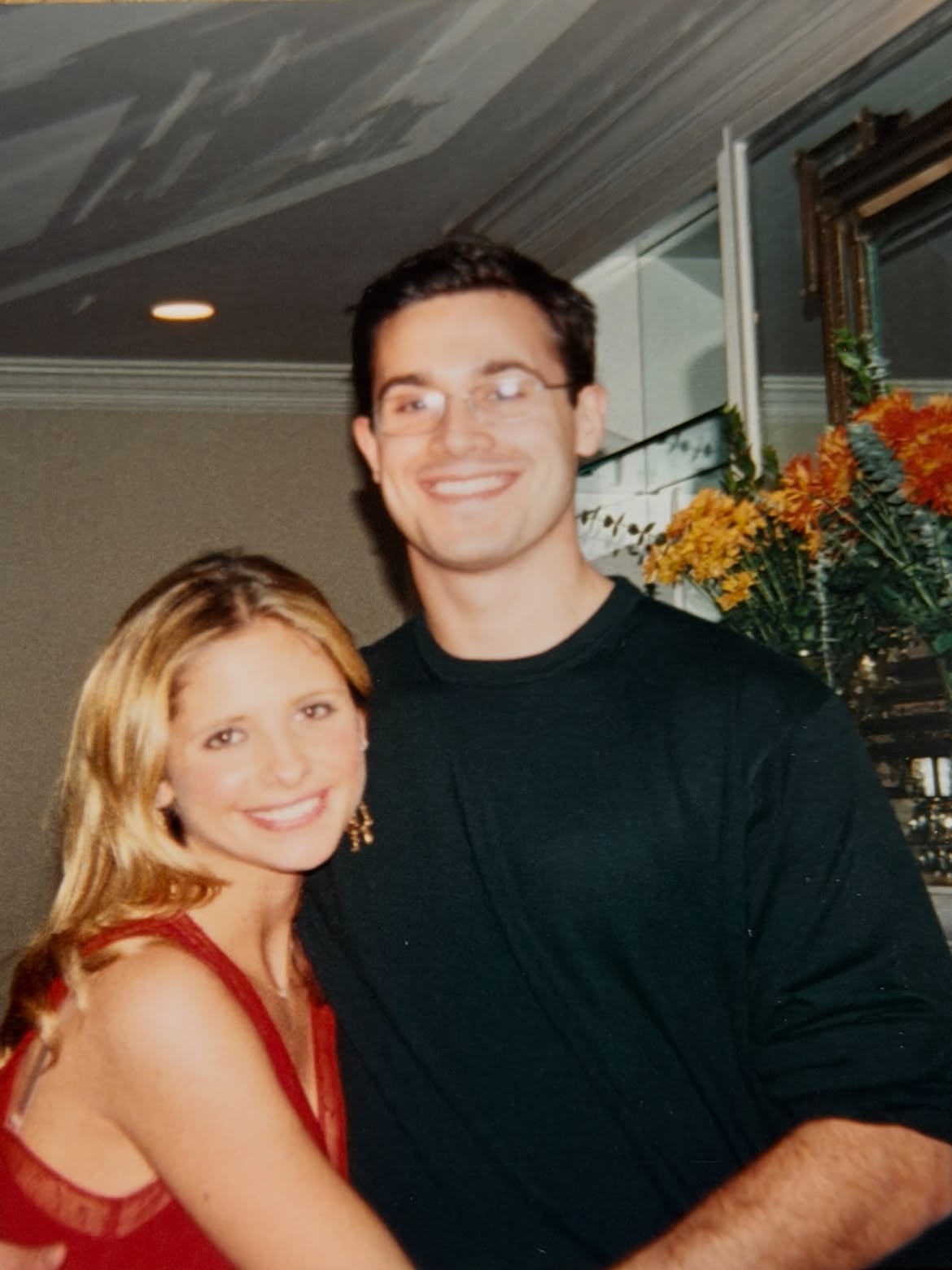 Sarah Michelle Gellar teilt alte Fotos mit ihrem Ehemann