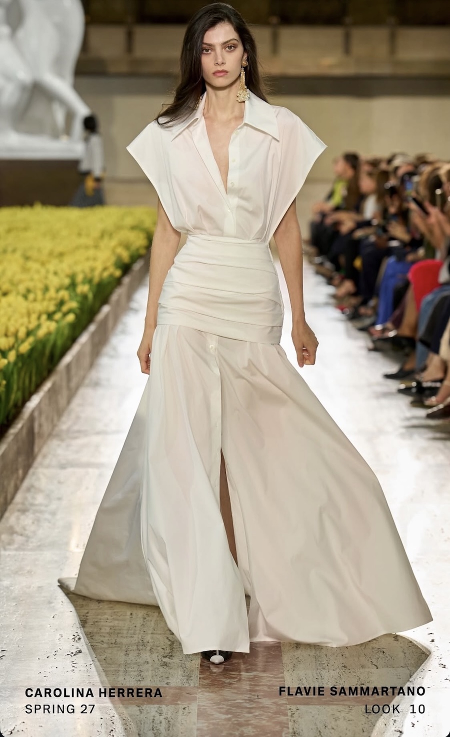 Zwischen 20.000 Tulpen: Carolina Herrera präsentiert Jubiläumskollektion in New York
