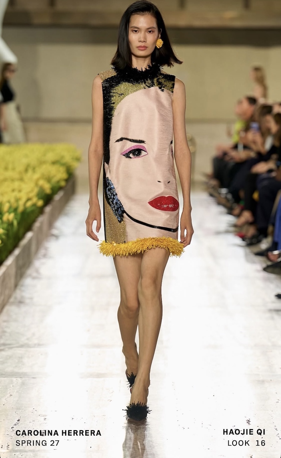 Zwischen 20.000 Tulpen: Carolina Herrera präsentiert Jubiläumskollektion in New York
