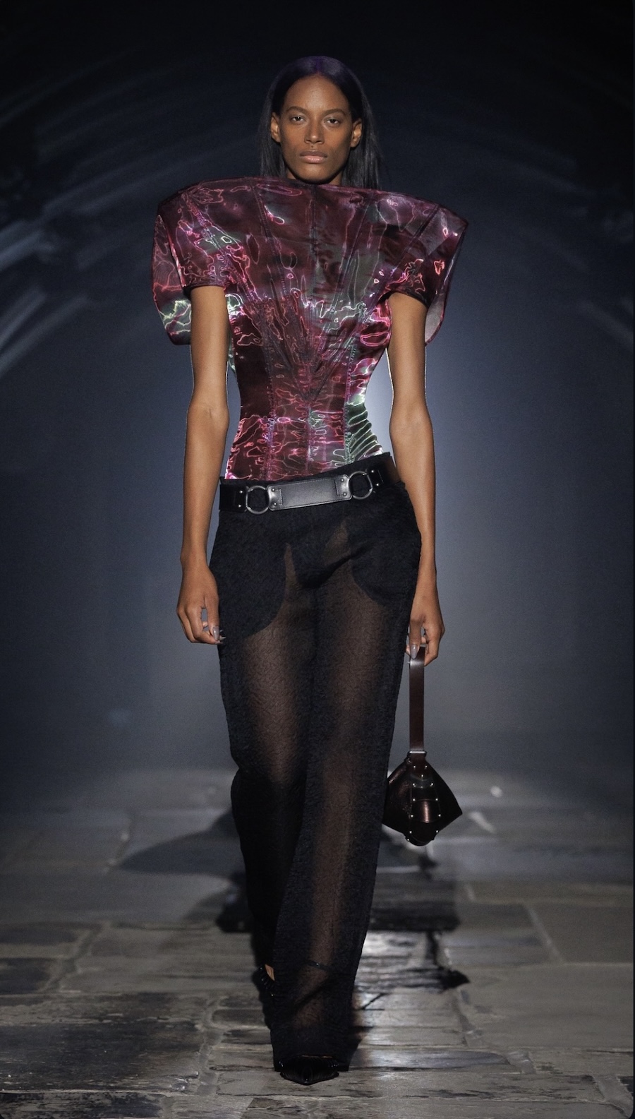 Engel und Gothic-Motive: McQueen zeigt die dunkle Seite der Mode