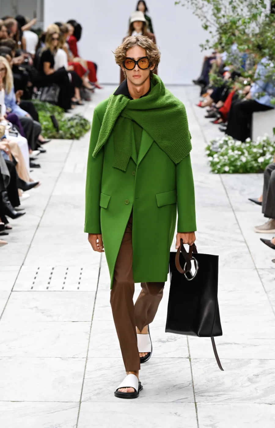 Michael Kors pr&auml;sentiert eine neue Interpretation des Streifenmusters bei der New York Fashion Week